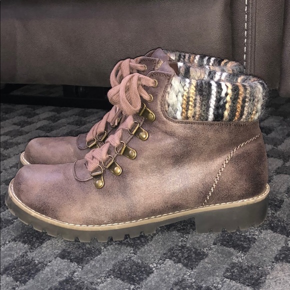 booties - Picture 5 of 7